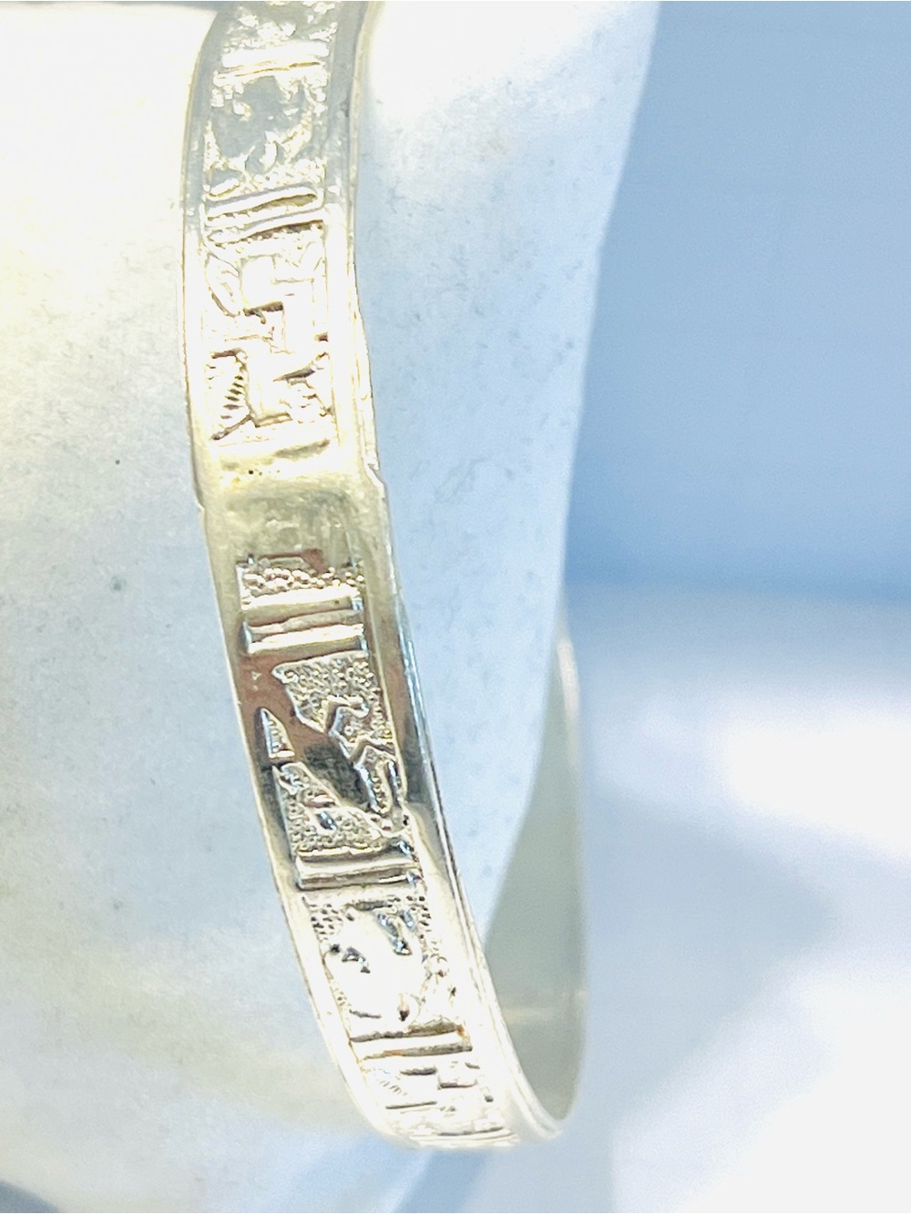 Ca 1960 TAXCO Sterling BANGLE BRACELET. Larger Size 2 3/4 Across.